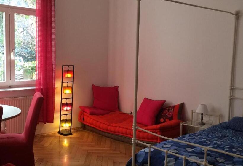 اتاق خانوادگی با سرویس بهداشتی مشترک, Bolzano Rooms