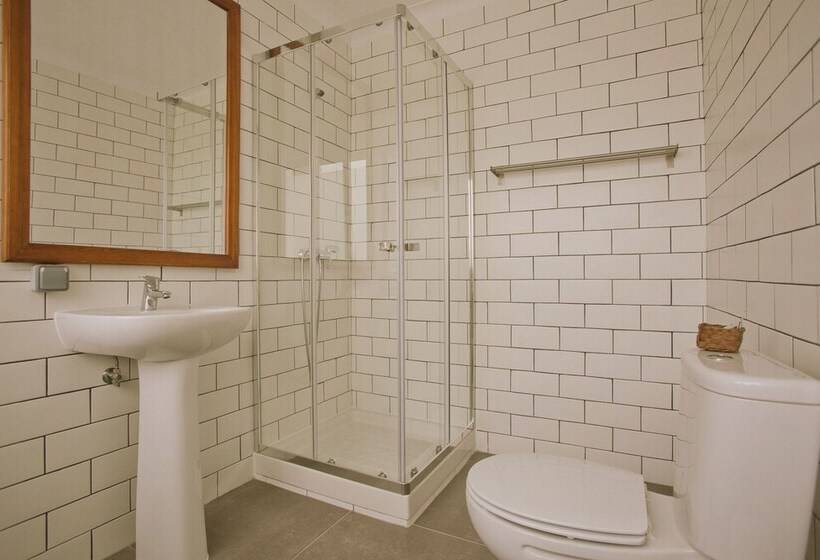اتاق استاندارد, Amar Hostel & Suites