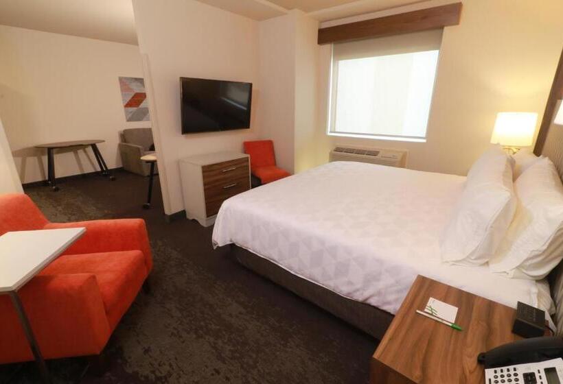 キングサイズベッドのスイートルーム, Holiday Inn & Suites   Monterrey Apodaca Zona Airport, An Ihg