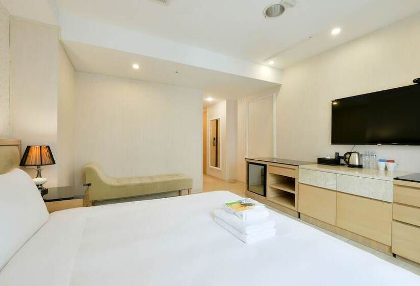 اتاق سوپریور, Champs Elysees