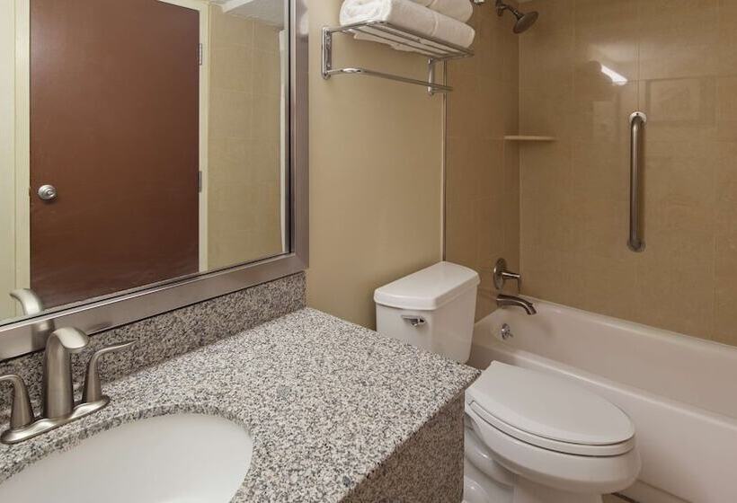 Номер Стандарт 2 Двуспальные Кровати, Best Western Capital Beltway Washington Dc