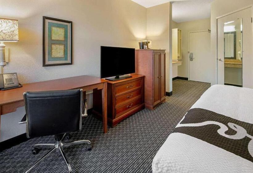 Номер Deluxe, La Quinta By Wyndham Naples East