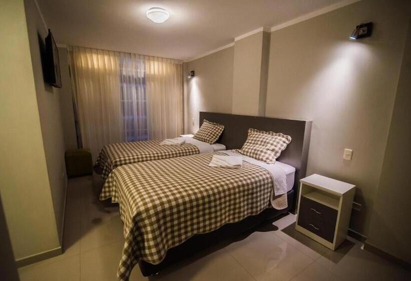 Номер Стандарт 2 Двуспальные Кровати, Hostal Montalvo