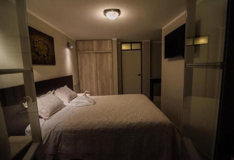 Номер Deluxe с Балконом, Hostal Montalvo