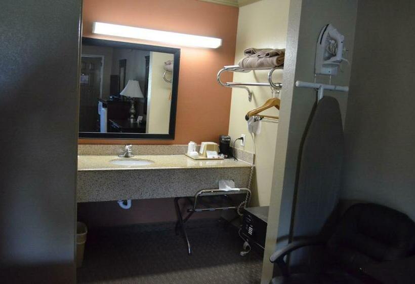 Номер Deluxe Кровать Кинг, Hill Country Inn And Suite