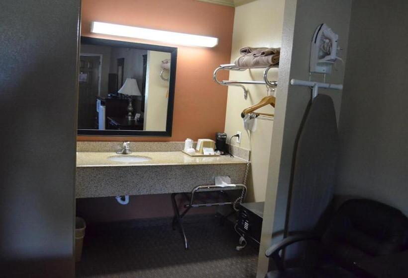Номер Economy, Hill Country Inn And Suite