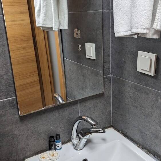 اتاق استاندارد سه نفره, Antalya Ramona
