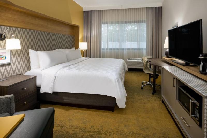Люкс Кровать Кинг, Holiday Inn   Long Island   Islip Arpt East, An Ihg