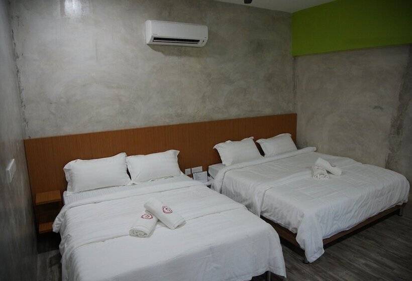 اتاق سوپریور خانوادگی, Rick Resort Teluk Intan