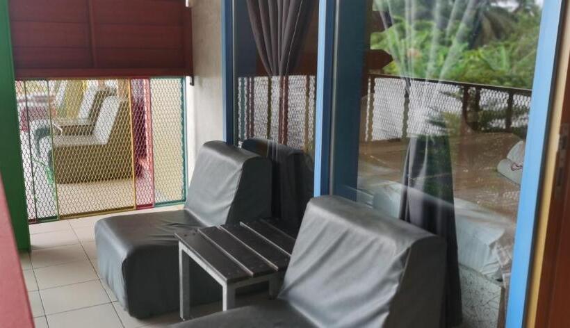 اتاق لوکس با بالکن, Rick Resort Teluk Intan