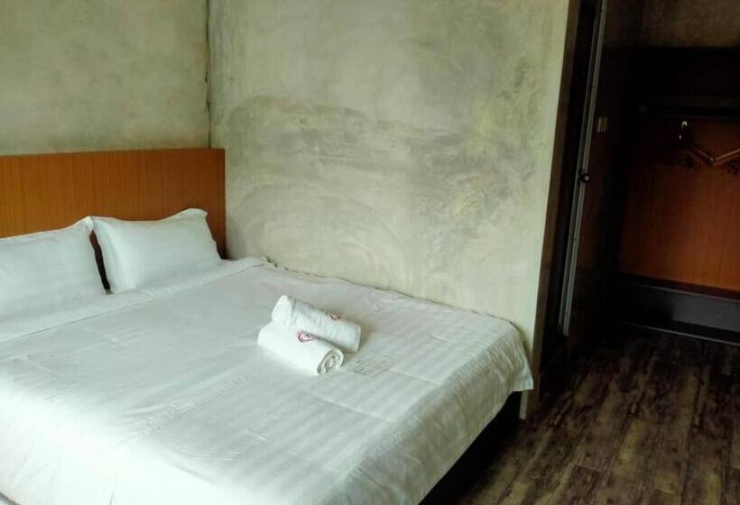 수피리어 자쿠지 룸, Rick Resort Teluk Intan
