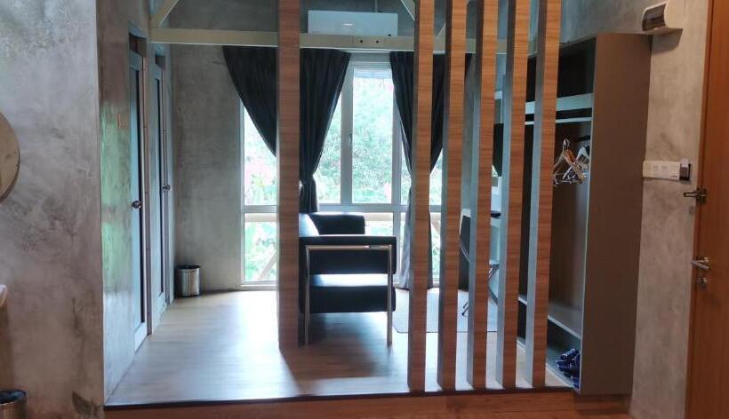 4인용 수피리어 룸, Rick Resort Teluk Intan