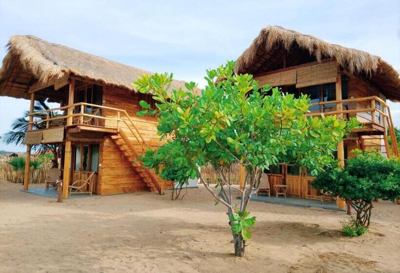 اتاق استاندارد با بالکن و چشم‌انداز دریا, Whisky Point Resort