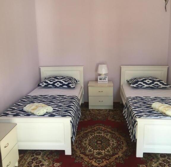 اتاق اکونومی, Munis