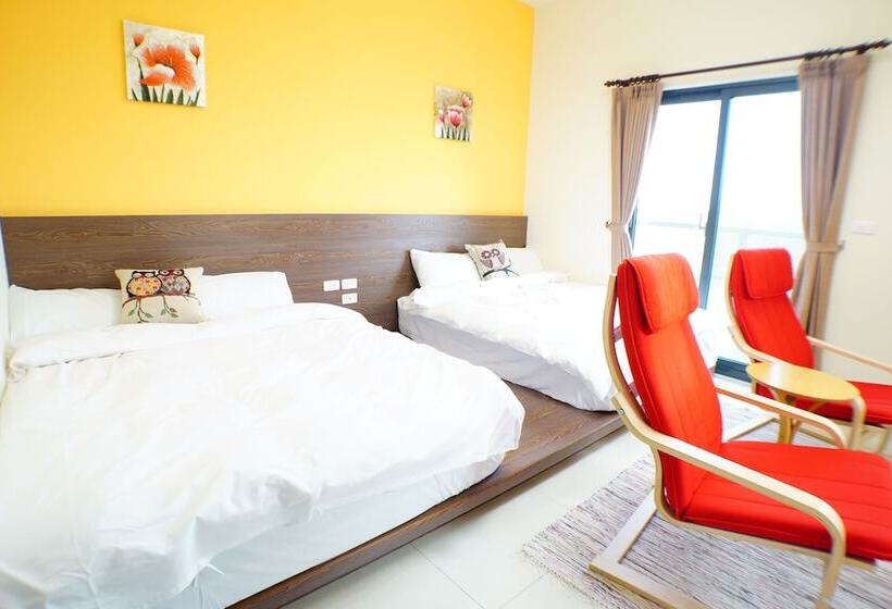 اتاق استاندارد چهار تخته, Warm B&b