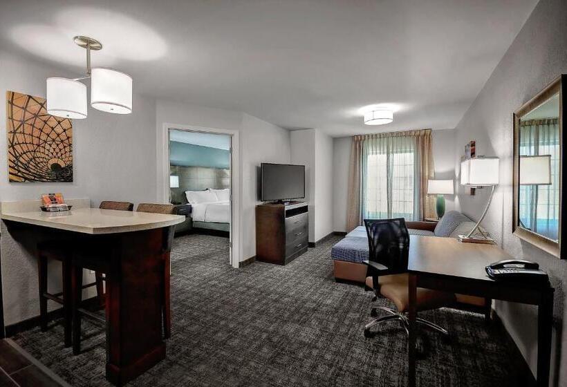 Люкс Кровать Кинг, Staybridge Suites   Holland, An Ihg