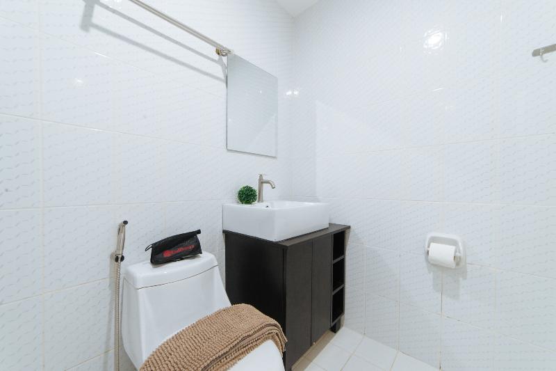 اتاق استاندارد, Reddoorz Plus At Evangelista Street Makati