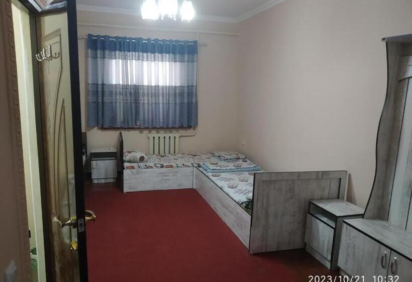 تختخواب در اتاق مشترک, Family Guest House   Friends J