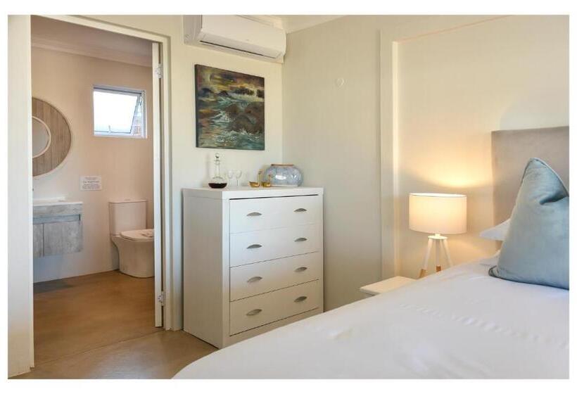 Номер Deluxe, 66 On Monzali 4 Star Luxury Guesthouse