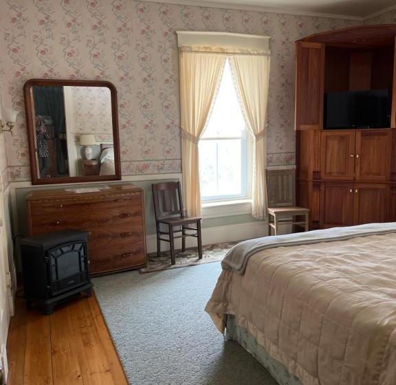 Family Suite, Antique Mansion B & B