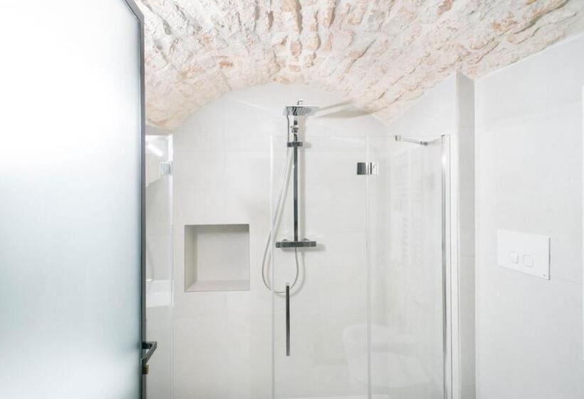 Полулюкс, Petrantiche   Albergo Diffuso