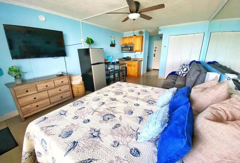Апартаменты 1 Спальня Вид на Море, Castaways Resort Studios