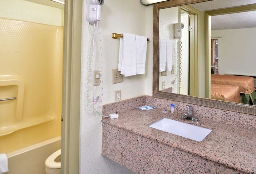 带2个双人床的标准工作室, Americas Best Value Inn Anderson, Sc