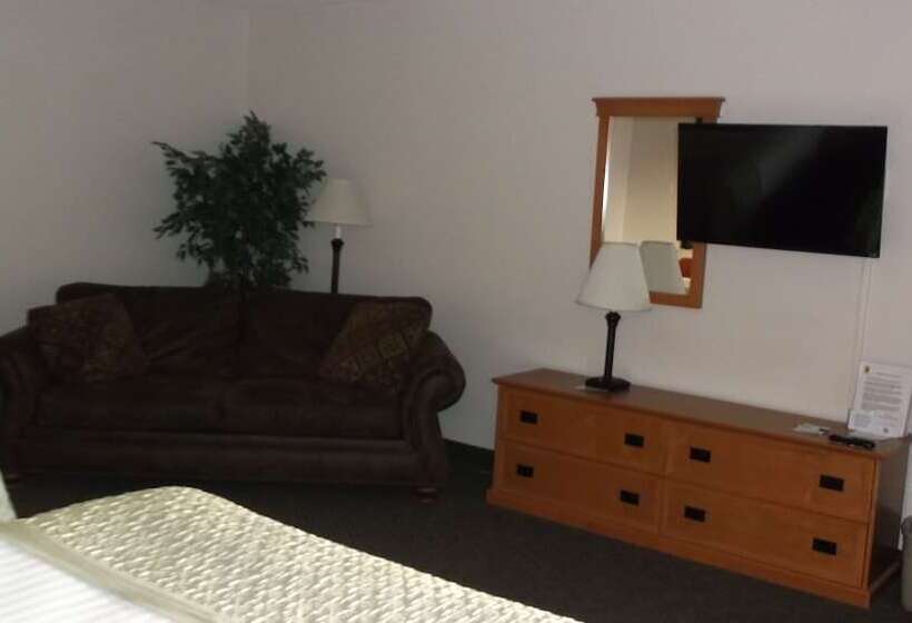 스위트, Super 8 By Wyndham Salina/scenic Hills Area