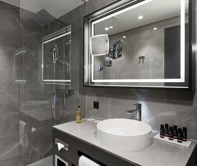 Полулюкс, Hyperion Hotel Leipzig
