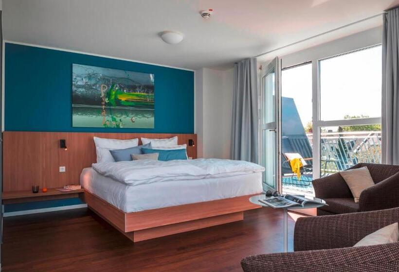 Superior studio with balcony, Mintrops Concierge