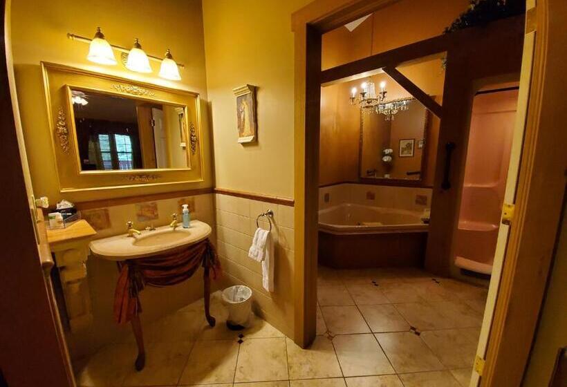 Люкс с Балконом, The Barn Inn Bed And Breakfast