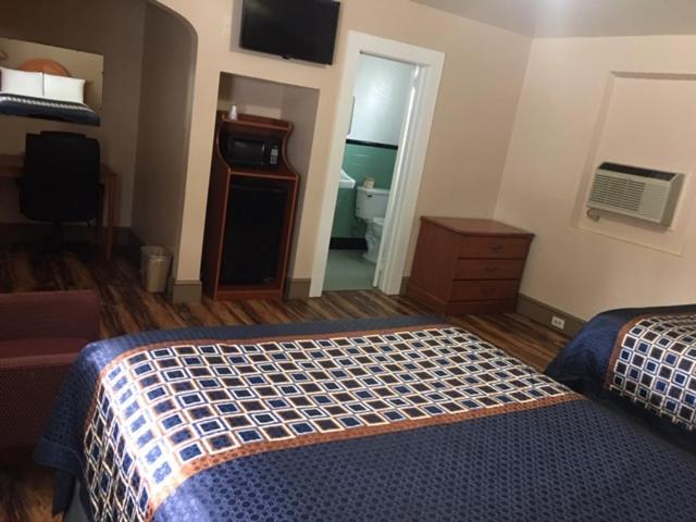 Номер Стандарт, Hilltop Inn
