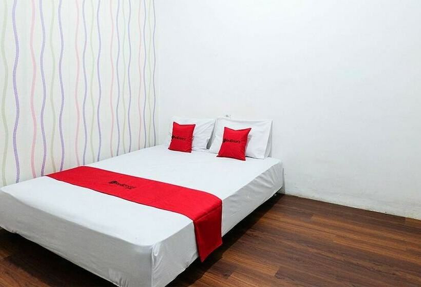 Номер Стандарт, Reddoorz Near Ahmad Yani Airport 3