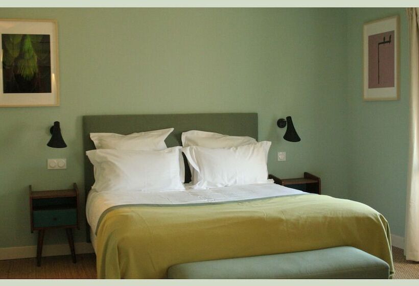 اتاق استاندارد, De L'anglais, Guesthouse