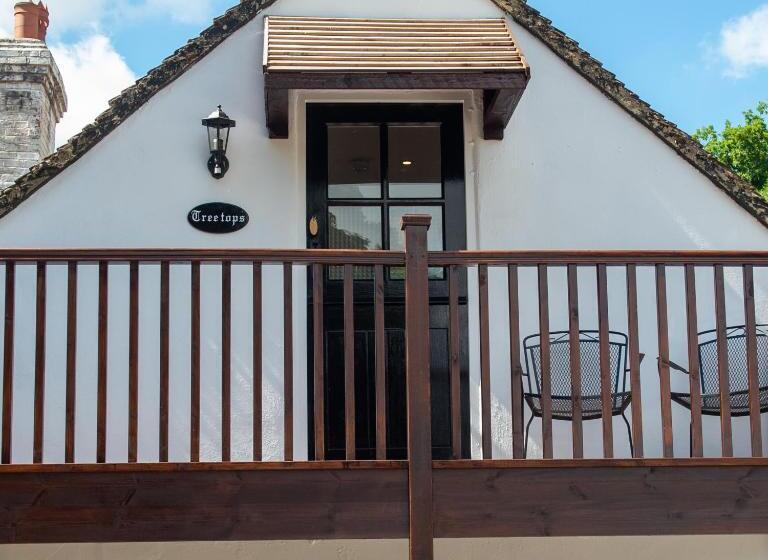 Номер Deluxe с Балконом, The Withies Inn