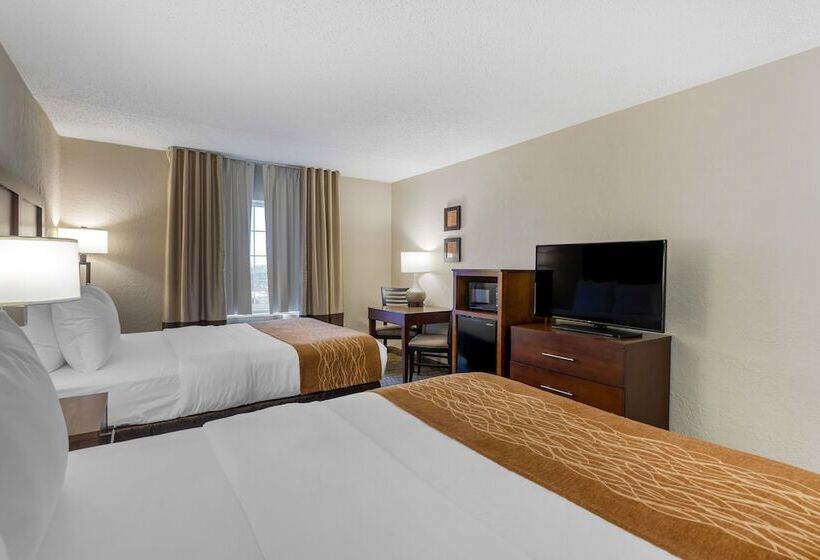 带2个双人床的标准工作室, Comfort Inn St. Louis  Westport Event Center