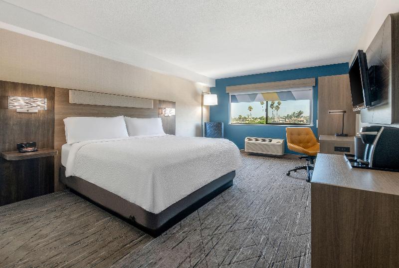 Номер Стандарт, Holiday Inn Express San Diego South   National City, An Ihg