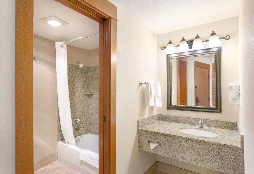 اتاق استاندارد با تخت بزرگ, Kathryn Riverfront Inn, Ascend Hotel Collection