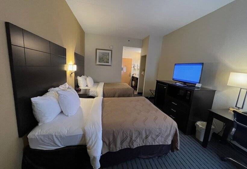Номер Стандарт 2 Двуспальные Кровати, Quality Inn Richmond Airport