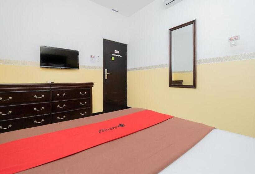 Номер Стандарт, Reddoorz Near Taman Krida Budaya Malang