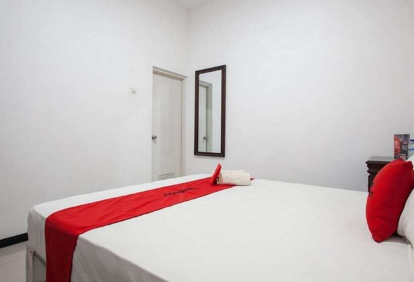 Номер Economy, Reddoorz Near Taman Krida Budaya Malang