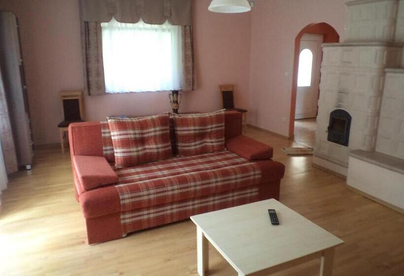 آپارتمان 1 خوابه با چشم‌انداز باغ, Akvárium Apartmanházak