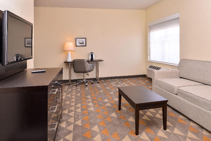 Люкс Кровать Кинг, Holiday Inn & Suites Dallas Addison By Ihg