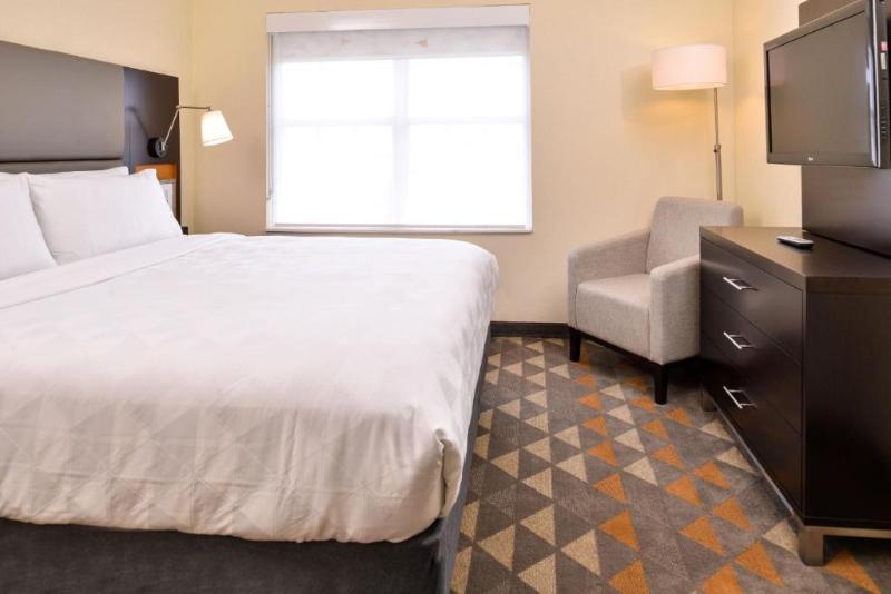 Люкс Кровать Кинг, Holiday Inn & Suites Dallas Addison By Ihg