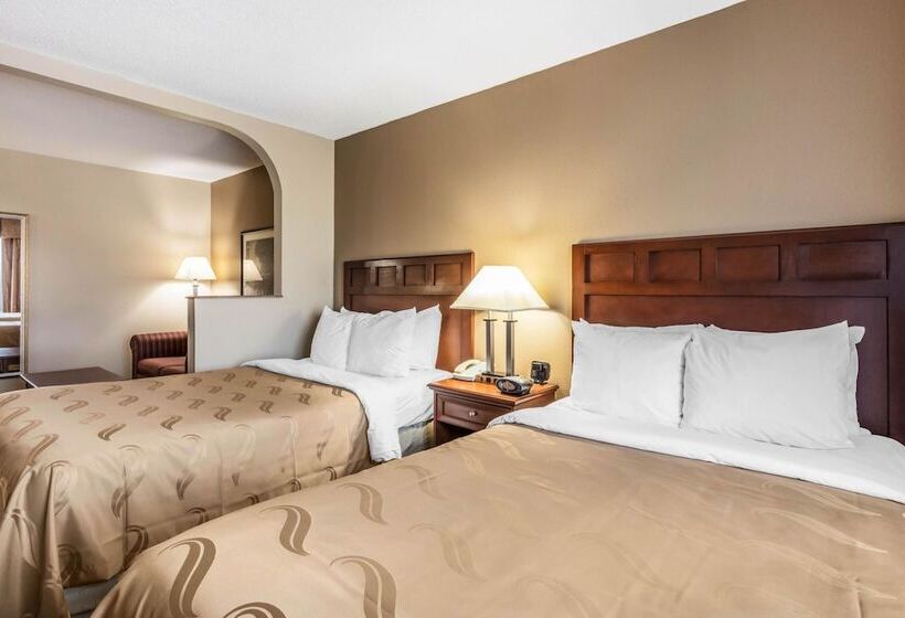 سوییت, Quality Suites Paducah I 24