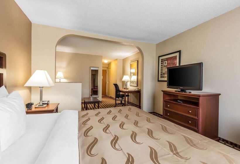 سوییت, Quality Suites Paducah I 24
