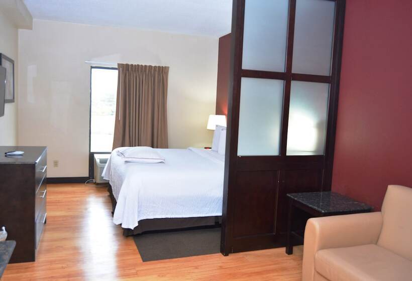 Camera Premium, Red Roof Inn Plus+ & Suites Chattanooga   Downtown