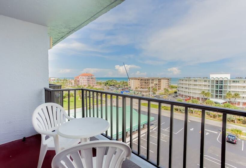 Люкс, Beachside Hotel And Suites