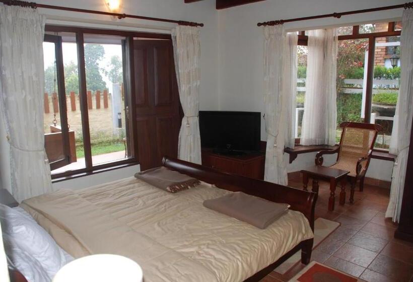 Дом 4 Спальни, Colonial 4 B/r Home, Great For Families, Coonoor