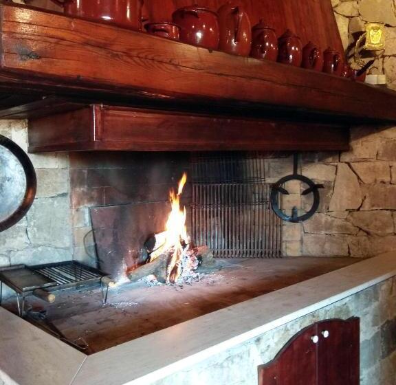Дом 4 Спальни, Casa Escosa